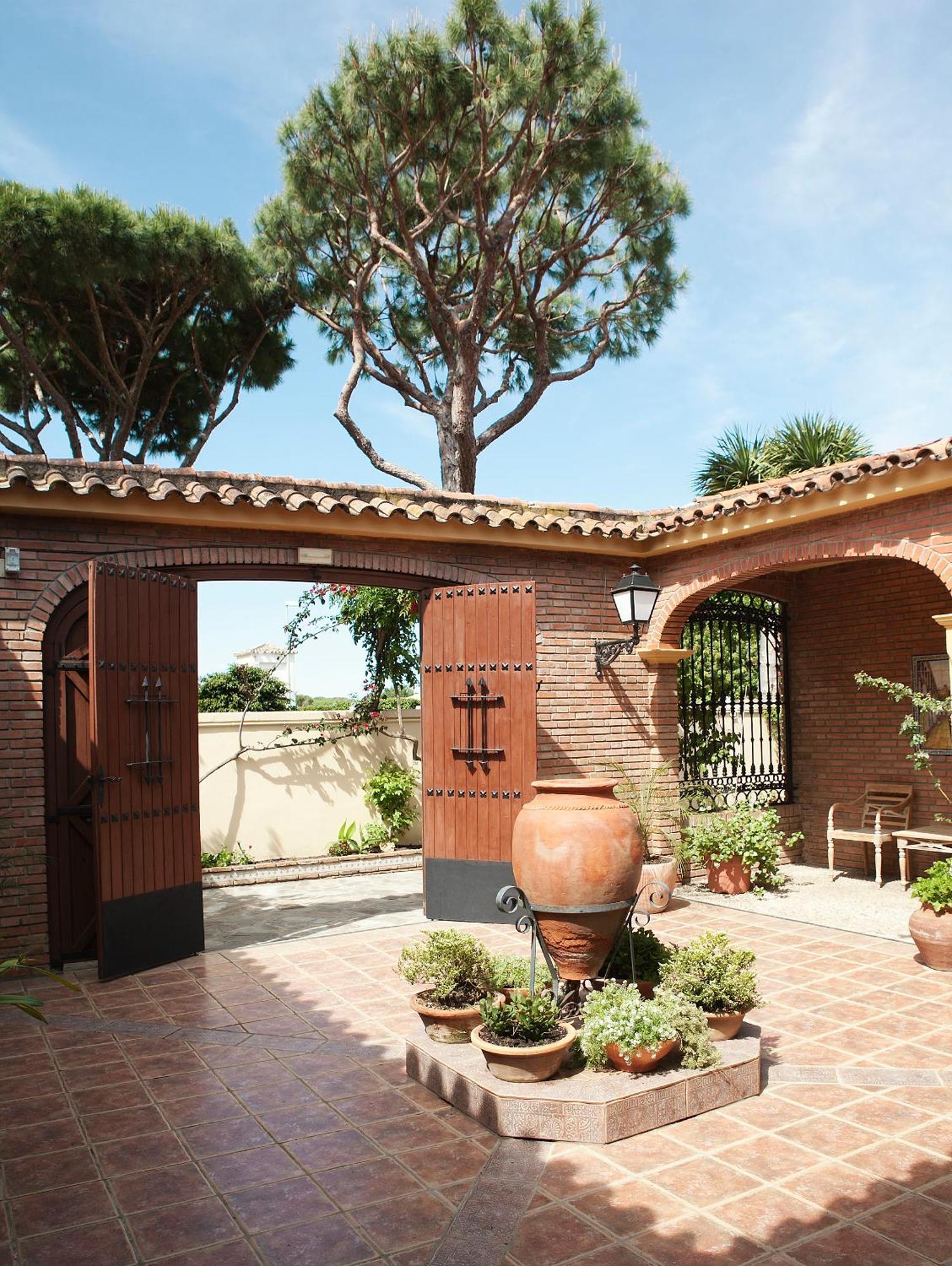 Hospederia Santiago Hotel Chiclana de la Frontera Exterior photo