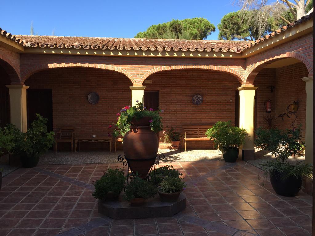 Hospederia Santiago Hotel Chiclana de la Frontera Exterior photo